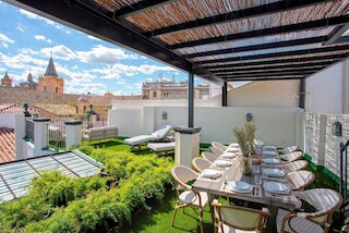 セビリアン ハウス ウィズ テラス. アウグスト プラセンシア