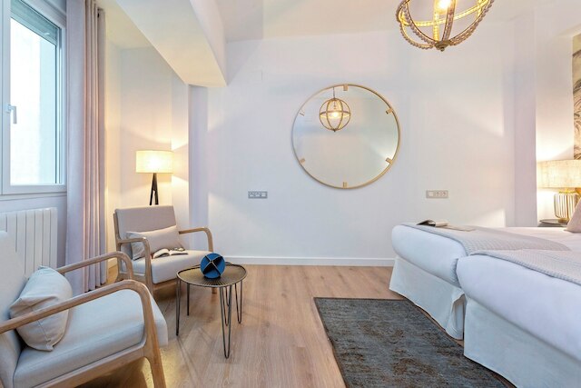 エクスクルーシブ アパートメント 3ルームズ イン グラナダ. マルティネス カンポス II