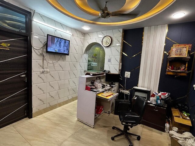 ホテル アカシュ コンチネンタル