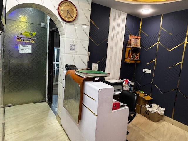 ホテル アカシュ コンチネンタル