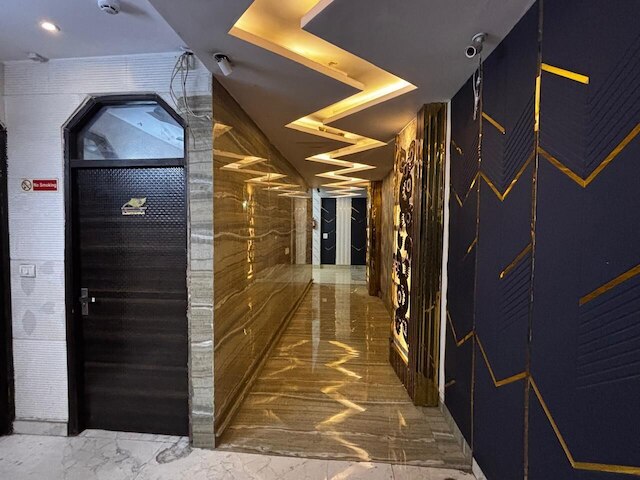 ホテル アカシュ コンチネンタル