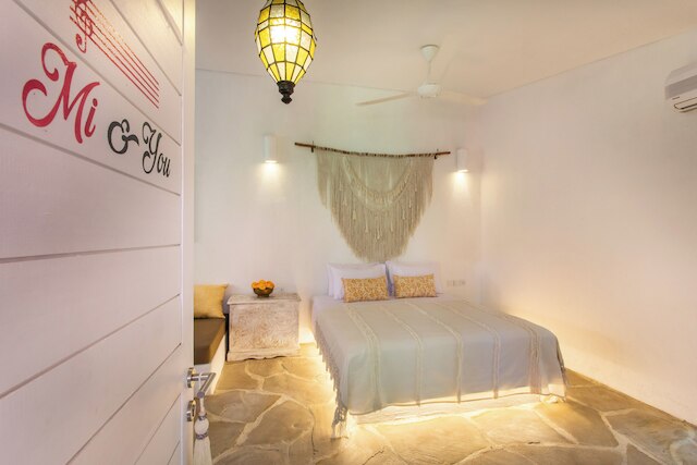 ピンクプライベート サヌール - フォー クール アダルツ オンリー