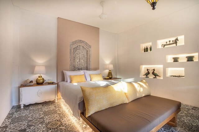 ピンクプライベート サヌール - フォー クール アダルツ オンリー