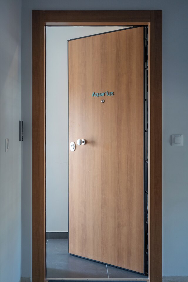 アーバン シティ ペントハウス ウィズ ラージ テラス