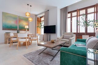 ユニーク アパートメント ウィズ バルコニー コルドバ テンプロ ロマノ