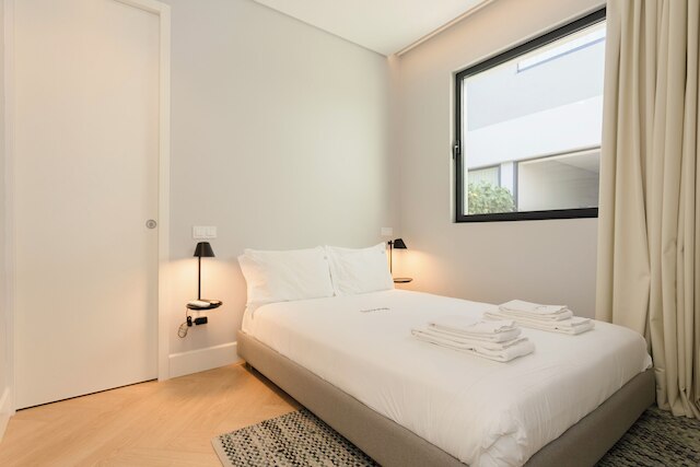 プール パラダイス アパートメント C