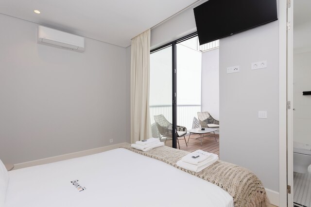 プール パラダイス アパートメント C