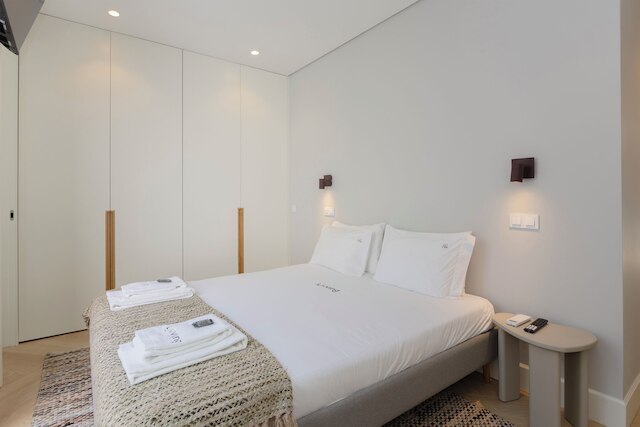 プール パラダイス アパートメント C