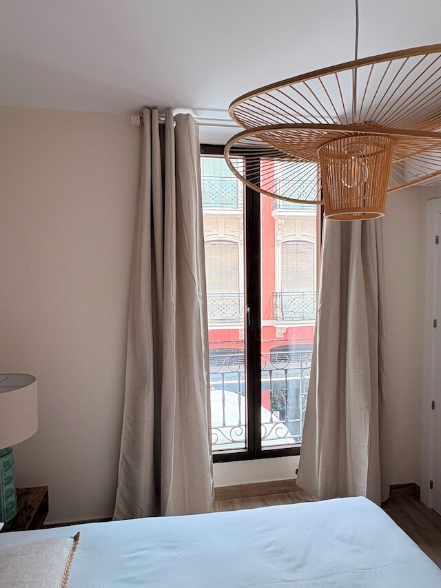 ソフィスティケイテッド ハウス ウィズ テラス. プラザ デル レアレホ