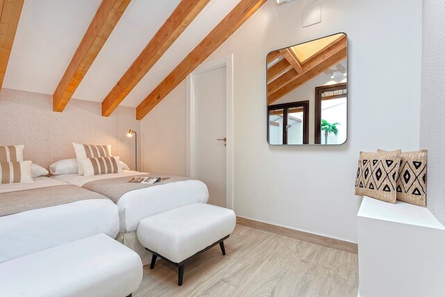 ソフィスティケイテッド ハウス ウィズ テラス. プラザ デル レアレホ