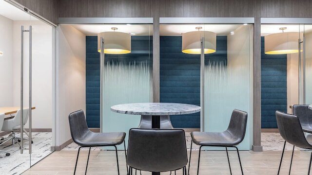 ウェル アポイントド アパートメンツ ウィズ フル コンフォート