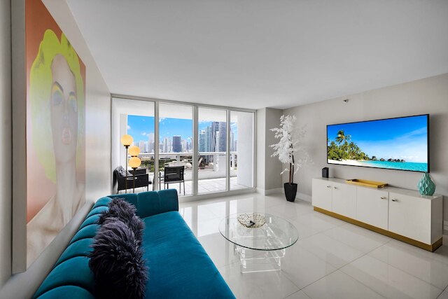 サン スタイル スペース 3ベッドルーム グランド