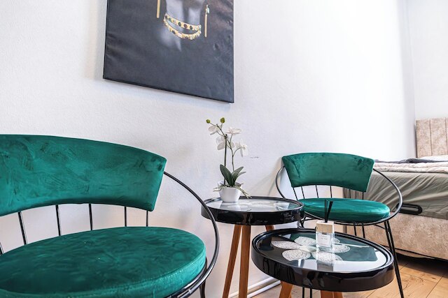 8 スタジオズ ウィズ テラス イン マルガレテン