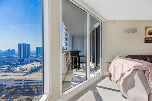 オーシャン コンフォート ウィズ バルコニー アンド プール