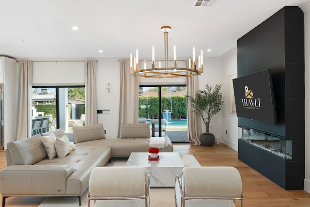 ニュー ザ カーサ プリバーダ エクスペリエンス