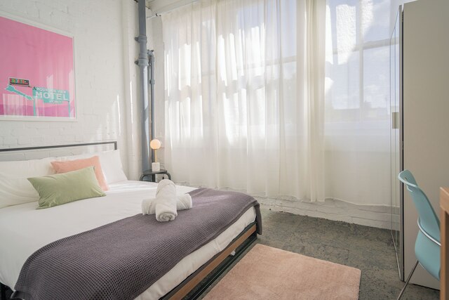 コージーグル | シック スタジオ | オアシス イン ザ ハート オブ ダーリングハースト