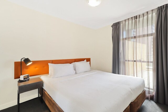 コージーグル | ハイマーケット | 2 ベッドルーム アパートメント オン ジョージ ストリート