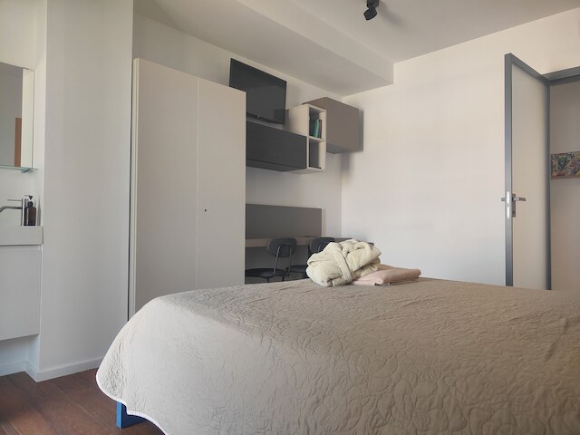 シー&クルーズ サイド アパートメント