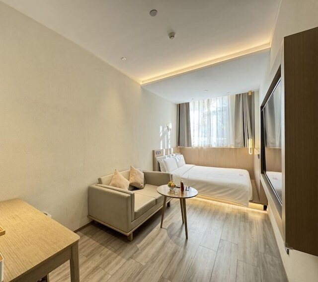 18HOW Qianmen Grape Courtyard Hotel