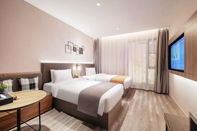 Home Selection Hangzhou Xihu Hubin Yintai i77 Store