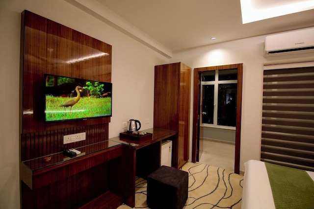 エヴァラ バイ メラキ イン