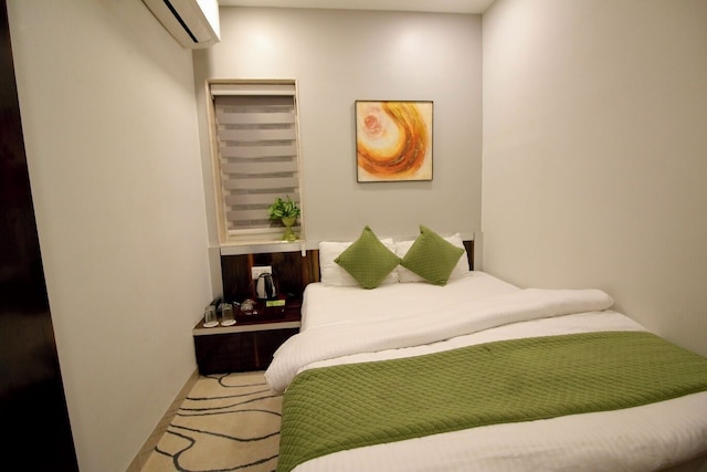 エヴァラ バイ メラキ イン