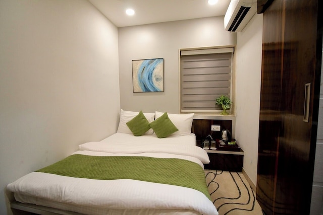 エヴァラ バイ メラキ イン