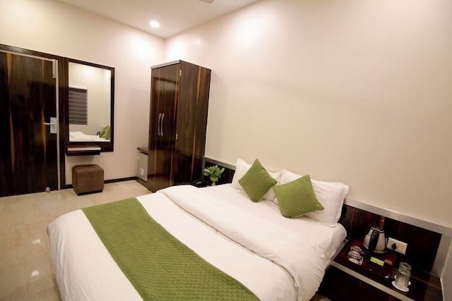 エヴァラ バイ メラキ イン