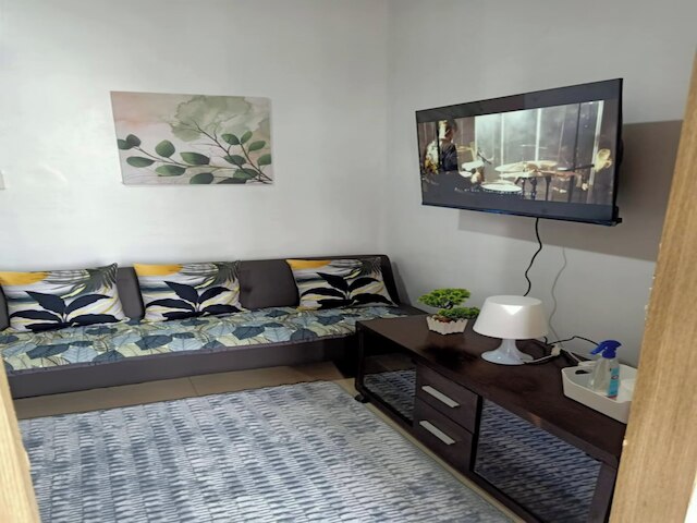 レンズ デン - フラット イン パサイ シティ モール オブ アジア マニラ