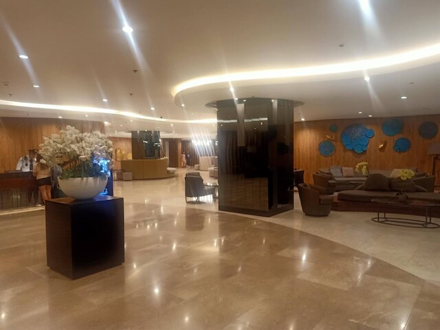 レンズ デン - フラット イン パサイ シティ モール オブ アジア マニラ