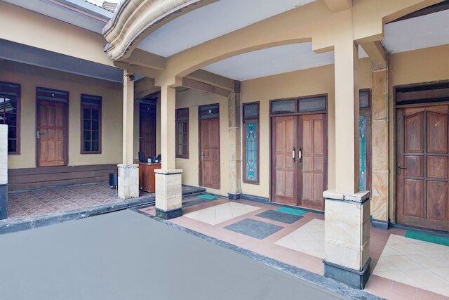 ホテル O バリクパパン ニア タマン ベルアン マドゥ フォーマリー パーム カフェ イン