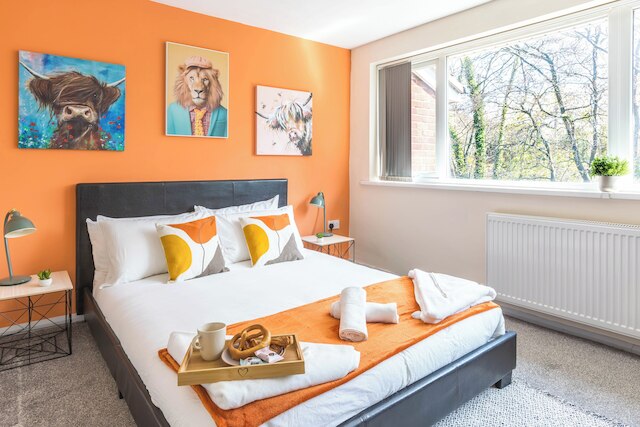 スペーシャス 4ベッド, フリー パーキング, ショート オア ロング ステイズ