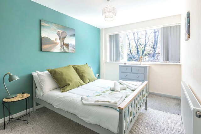 スペーシャス 4ベッド, フリー パーキング, ショート オア ロング ステイズ