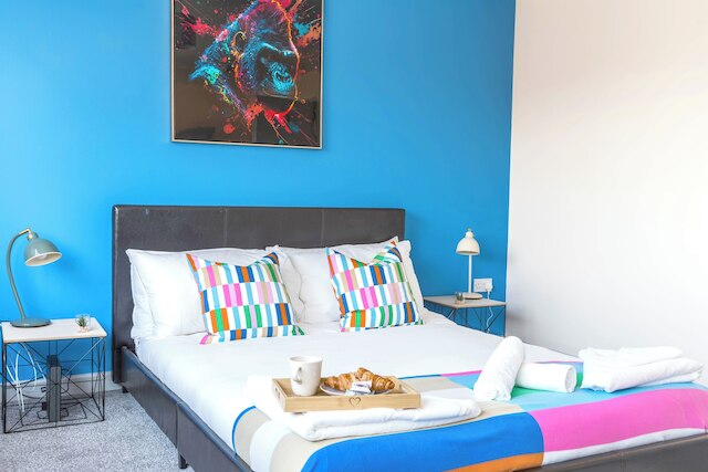 スペーシャス 4ベッド, フリー パーキング, ショート オア ロング ステイズ