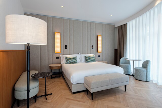 サークル6 ローマ