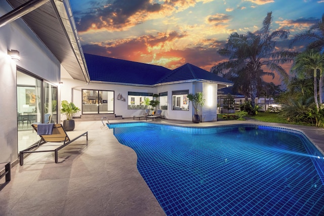 ヴィラ ワリー ミニッツ トゥ シティ アンド ビーチ