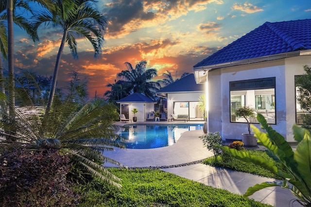 ヴィラ ワリー ミニッツ トゥ シティ アンド ビーチ