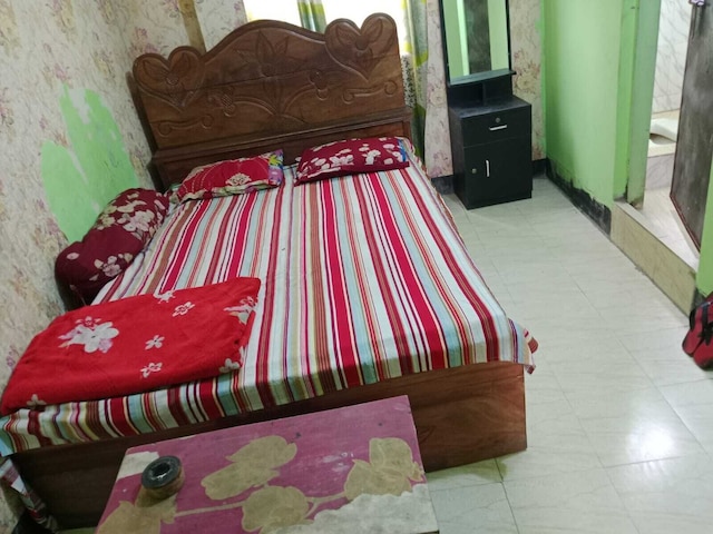 ホテル ニュー ロイヤル ジャトラバリ