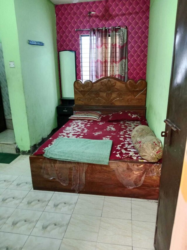 ホテル ニュー ロイヤル ジャトラバリ