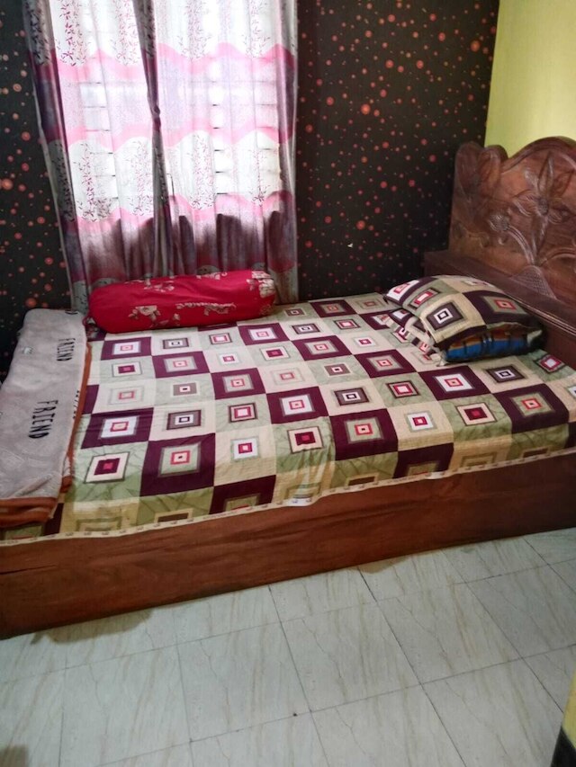 ホテル ニュー ロイヤル ジャトラバリ