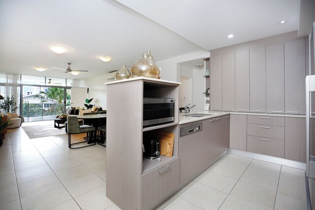 ラグジュアリー ケアンズ ステイ ウィズ プール アンド BBQ