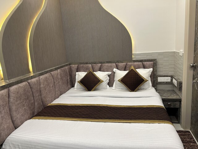 ホテル シュリー グル