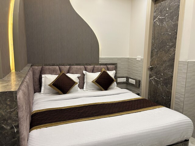 ホテル シュリー グル