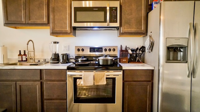 シック ニューヨーク スタイル 10 ミニッツ トゥ SNA ディズニーランド