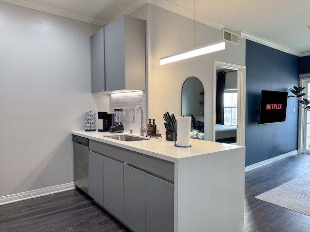 モダン エスケープ ウィズ プール ジム パーキング 10 分 トゥ シダーズ