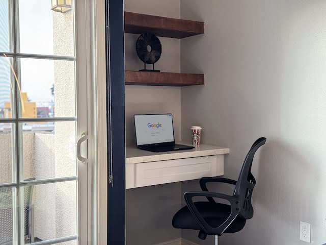 モダン エスケープ ウィズ プール ジム パーキング 10 分 トゥ シダーズ