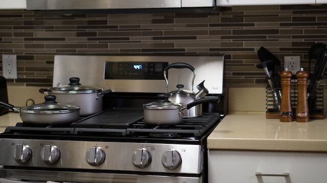 スペーシャス 2 ベッドルーム アパート ニア ディズニーランド プール ホット タブ ジム