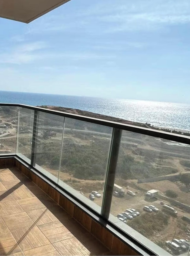 チャーミング 4 ベッドルーム アパートメント ウィズ ステラー シー ビュー