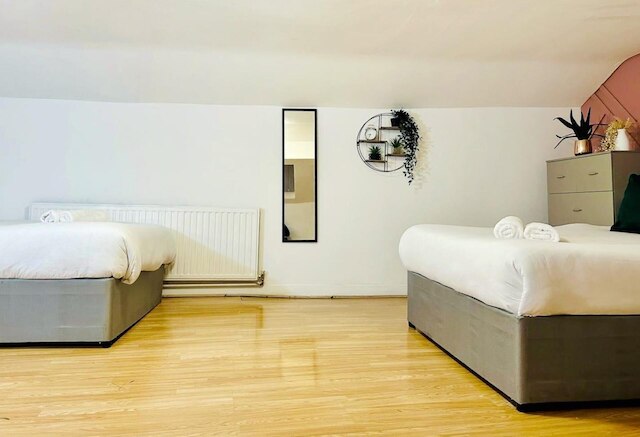 コージー リバプール アパートメント アップトゥ 8 ゲスト