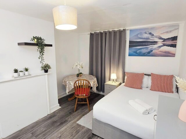 コージー リバプール アパートメント アップトゥ 8 ゲスト